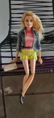 Boneca Barbie Style 2014 Articulada (Para Customização / Conserto / Peças)<br><br>