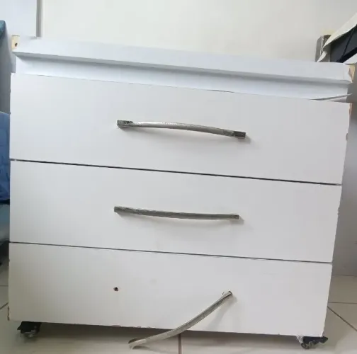 Cômoda 3 gavetas