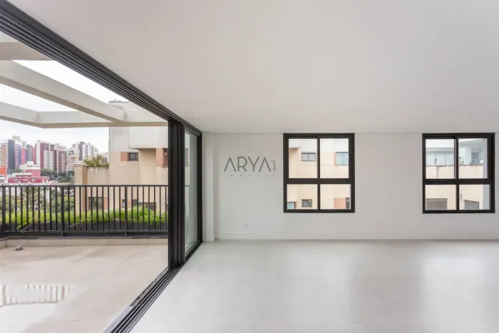 Cobertura à venda no Água Verde ARYA1