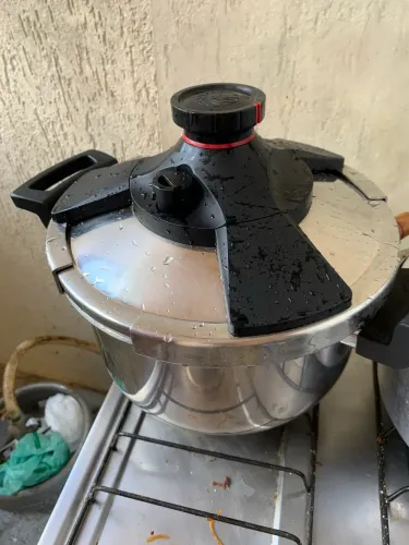 Panela de pressão royal prestige 6 litros