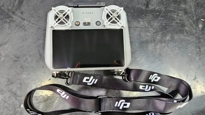 Controle com tela DJI RC 2 (+acessórios)