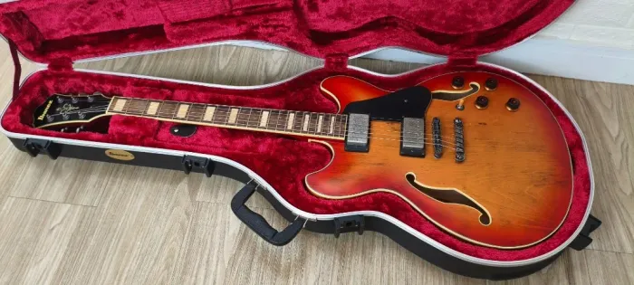 GUITARRA IBANEZ MOD. ASV 73 - CASE RÍGIDO - VINTAGE SB - MADE INDONÉSIA