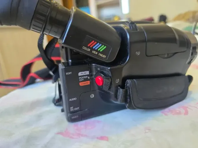Camera JVC antiga funcionando **OPORUNIDADE**