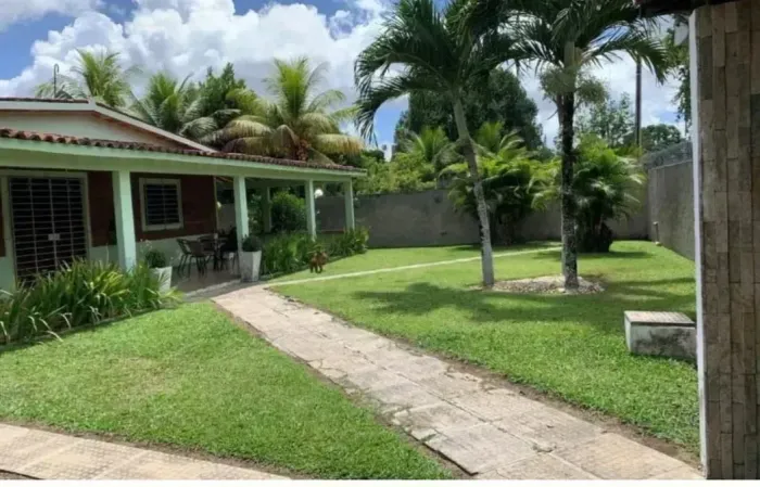 Casa à Venda em Aldeia dos Camarás | Fora de Condomínio | 6 Quartos | Terreno 1.000m² | Op