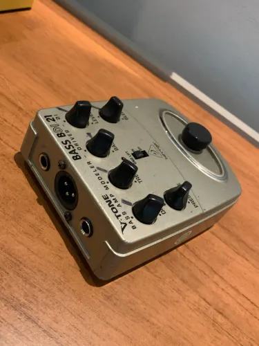 Pedal pré amp bass BDI21