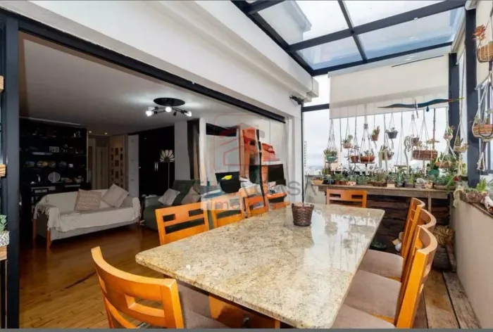 Cobertura a venda Mooca - com 140 m² e piscina privativa
