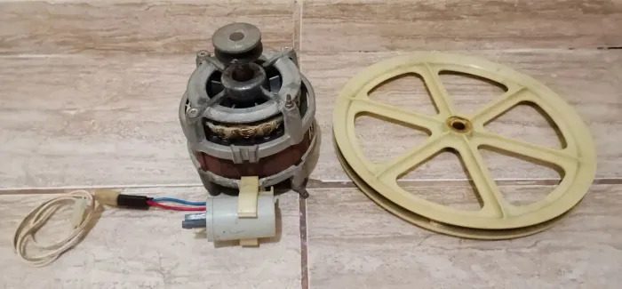 Kit Motor Weg Para Tanquinho De Roupas + Polia - Usados