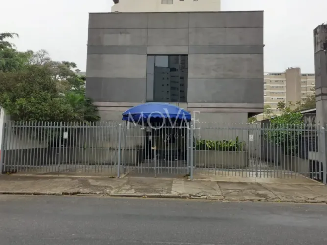 Sobrado Comercial Amplo com Estrutura Completa e 6 Vagas - Vila Adyanna - SJC