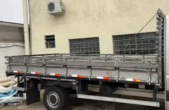 Carroceria 4,20 x 2,10m LIVRE