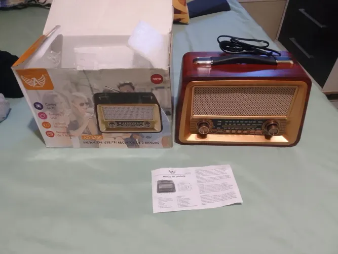 Vendo radio retro novo.