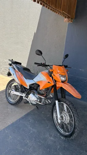 Vendo broz 150 moto filé , em dia