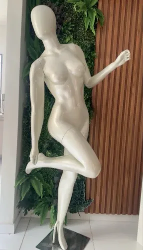 Manequim de fibra de vidro