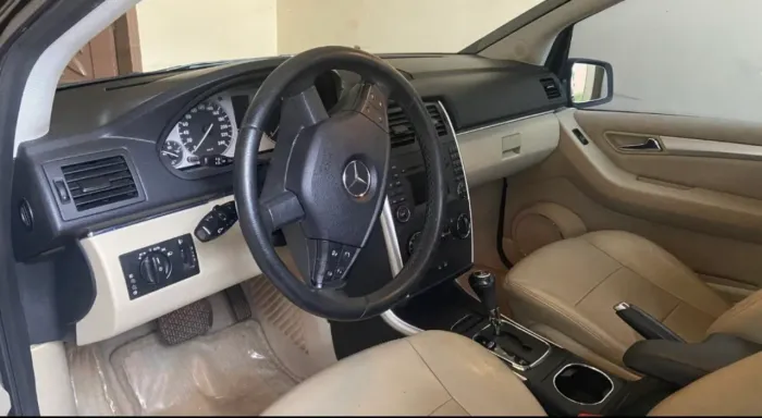 Mercedes-Benz Classe B 180 1.7 116cv Aut. 2011