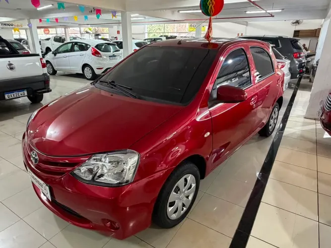 Toyota Etios X 1.3 Flex 16V 5P Mec. 2015