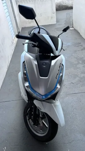 ? YAMAHA FLUO 125 2025/2026 ? APENAS 3.000 KM!