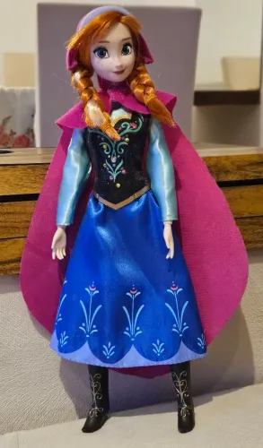 Boneca articulada Ana de Frozen