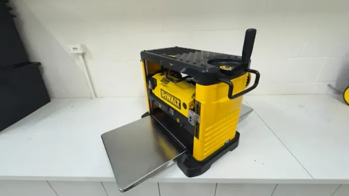 DEWALT DW733 1800W 220V - Desengrosso / Plaina Desengrossadeira Portátil Impecável
