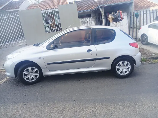 Peugeot 207 X-line 1.4 Flex 8V 3P 2010