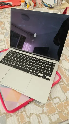Macbook Apple air 13" 512mb