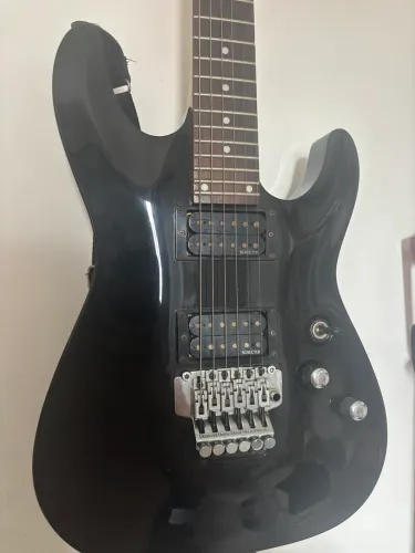 Pra sair logo: guitarra schecter Diamont Séries Omen-6 FR