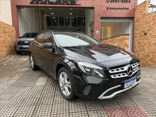 Mercedes-Benz GLA-200 GLA 200 Night 1.6. TB 16V Flex Aut. 2018