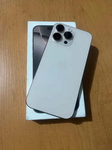 iPhone 16 Pro Max | 93% Bateria