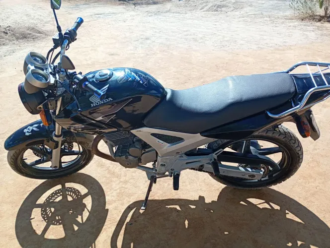 Twister CBX a venda