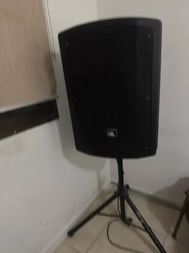Vendo uma caixa de som JBL Grande 
