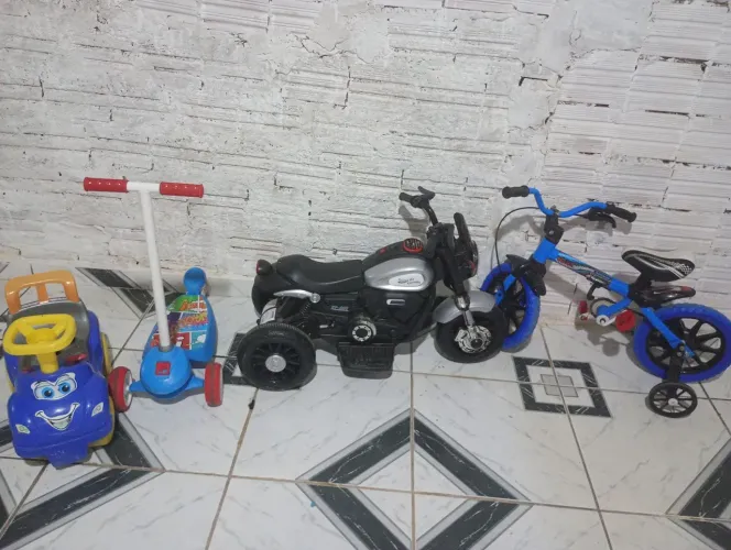 Brinquedos , somente avista