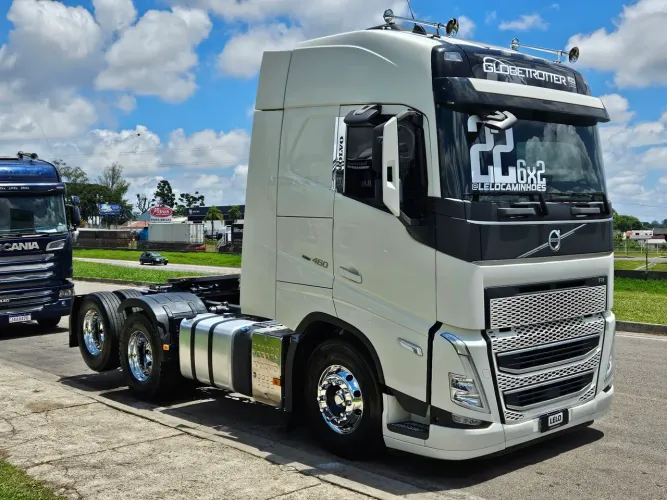 Volvo FH 460 6x2 Globetrotter Ano 22 Suspensão Mola freio a tambor Multimidia da grande 