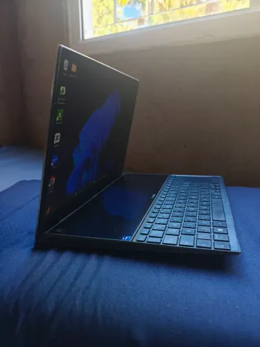 Notebook ASUS ZenBook Duo i7 16GB SSD 512GB Touch 2 Telas