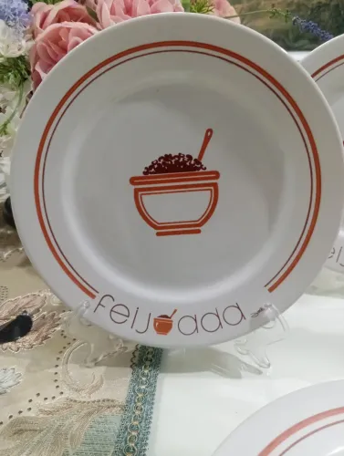 Pratos antigos para churrasco