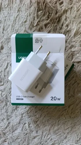 Fonte Carregador Ugreen Tipo C 20W