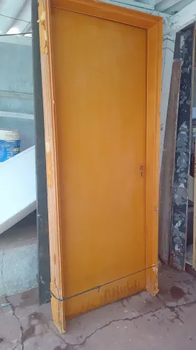 Porta com batente sem fechadura 80x2,10