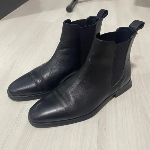 Bota Chelsea Couro Legitimo Zara