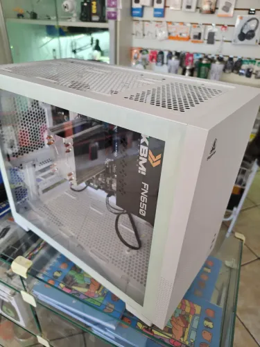Ryzen 3 3200G 8gb ram ótimo custo benefício 