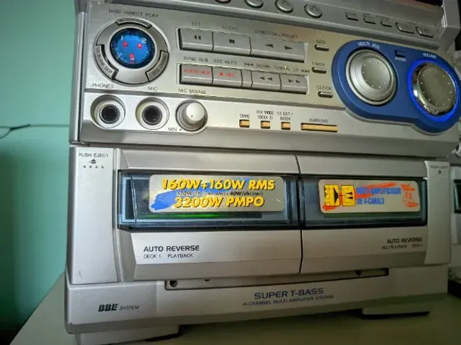 Mini System Aiwa S70 ( retirada de peças ou reparo)