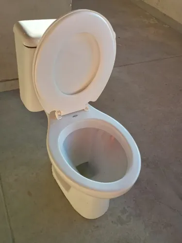 Vaso sanitário novo