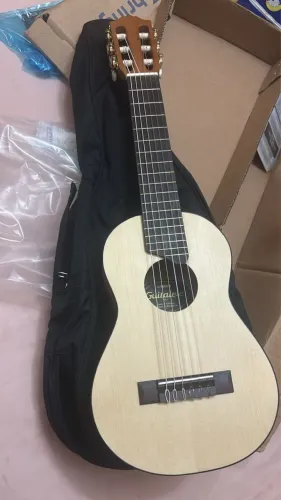 Guitarra yamaha 