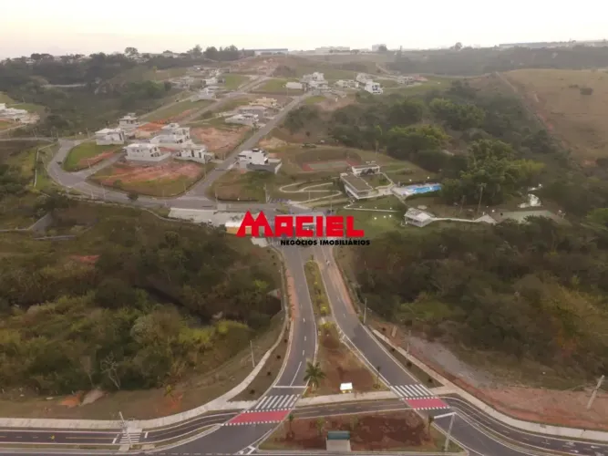 Terreno no conominio verana na via cambui, com declive com melhor vista do condomínio, alt
