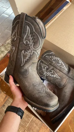 Bota country