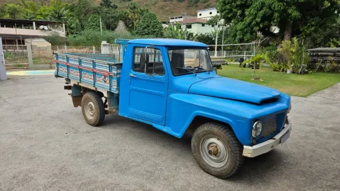 Ford F-75 4X4 2.3 1974