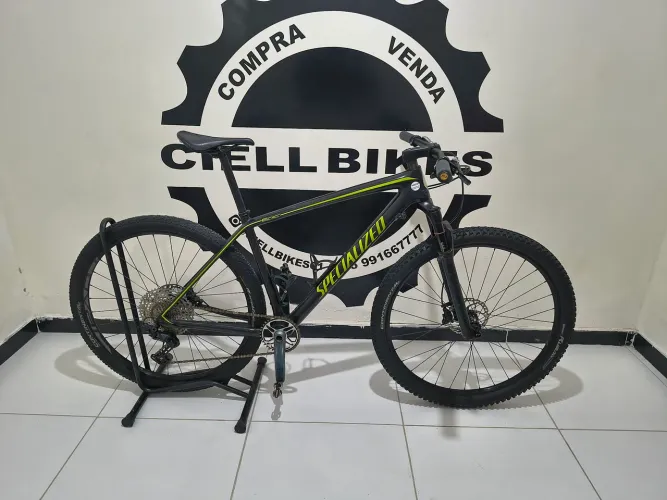 Vendo Specialized epic carbono aro 29 tamanho 19 documentada top demais fazemos entrega !