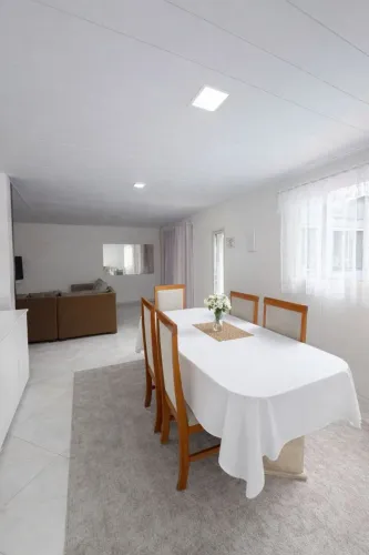 Alugo quarto em Colinas de laranjeiras