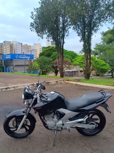Moto Fazer YS250