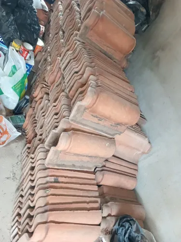 Vende telhas semi novas