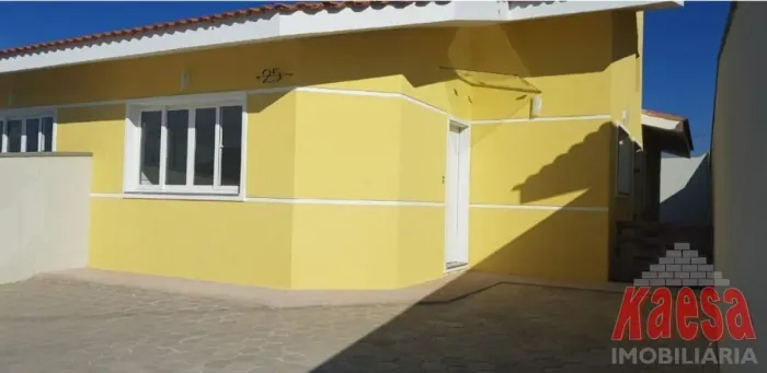 Casa com 3 dormitórios à venda, 81 m² por R$ 420.000 - Condomínio Marf III - Bom Jesus dos