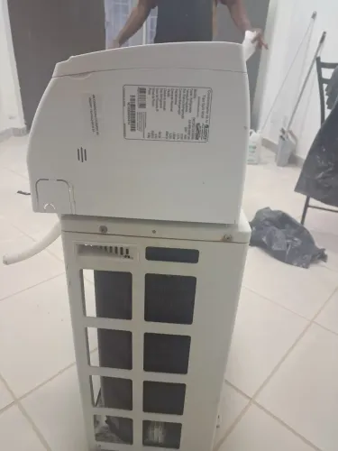 At condicionado split 9000 retirar peças