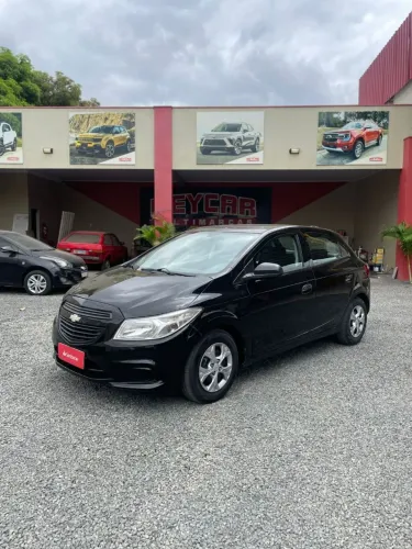 Chevrolet Onix JOY Hatch 1.0 8V Flex Mec. 4P 2017