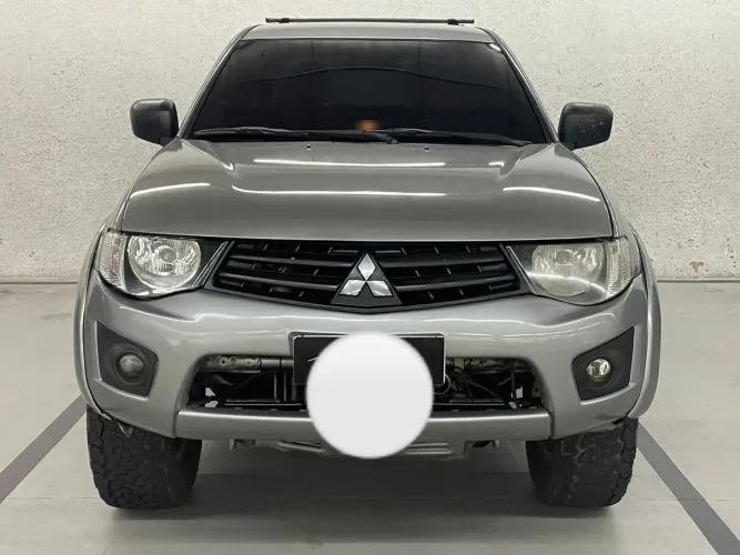 Mitsubishi L200 Triton HLS 2.4 Flex 16V CD Mec. 2015